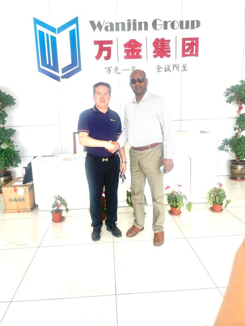 صورة من المصنع