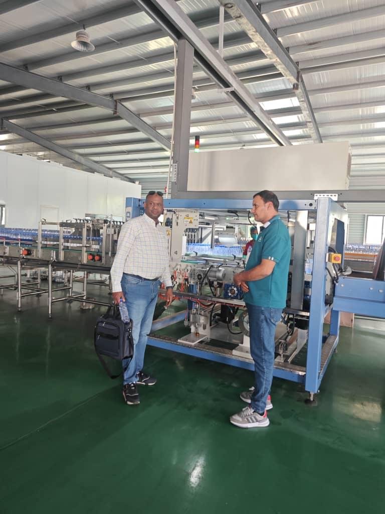 صورة من المصنع